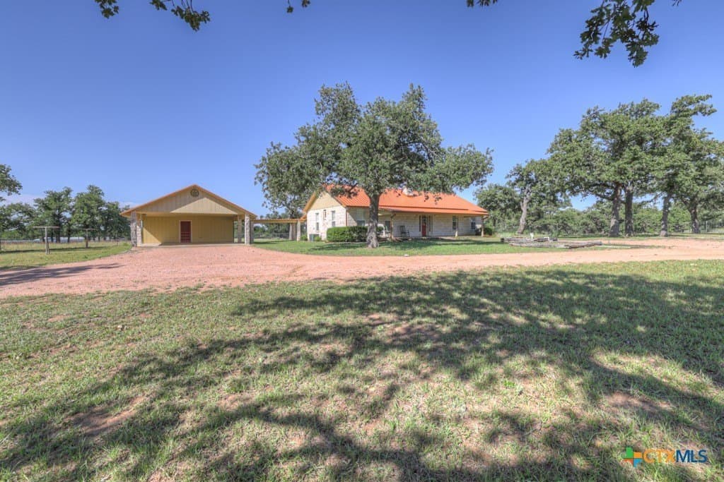 19.34 acres in Gillespie County gallery image 4