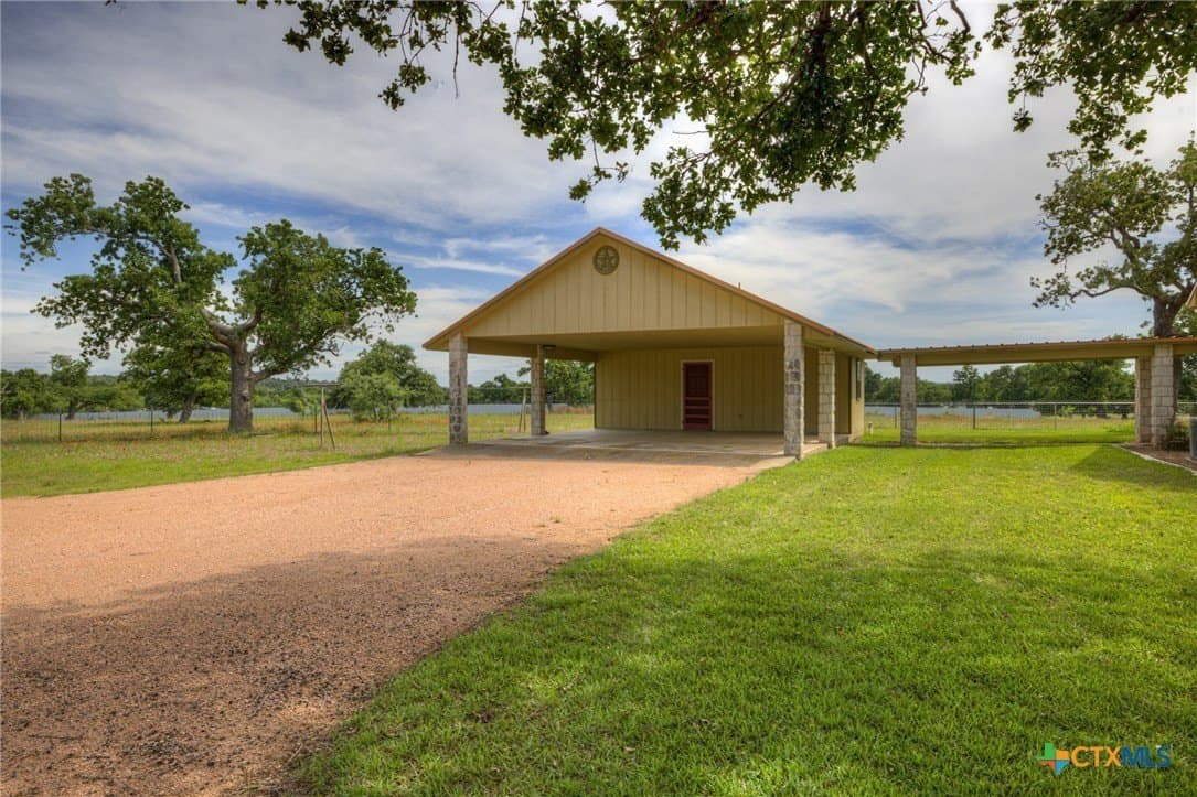 19.34 acres in Gillespie County - photo 34