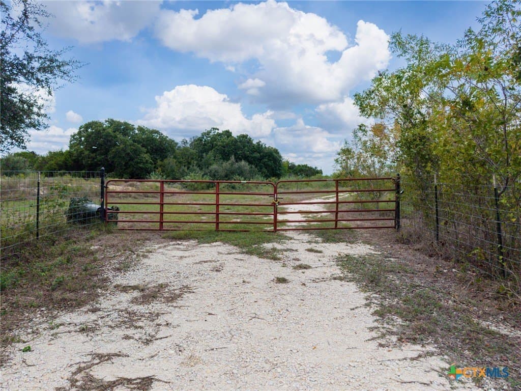 10.01 acres in Hamilton County - photo 3