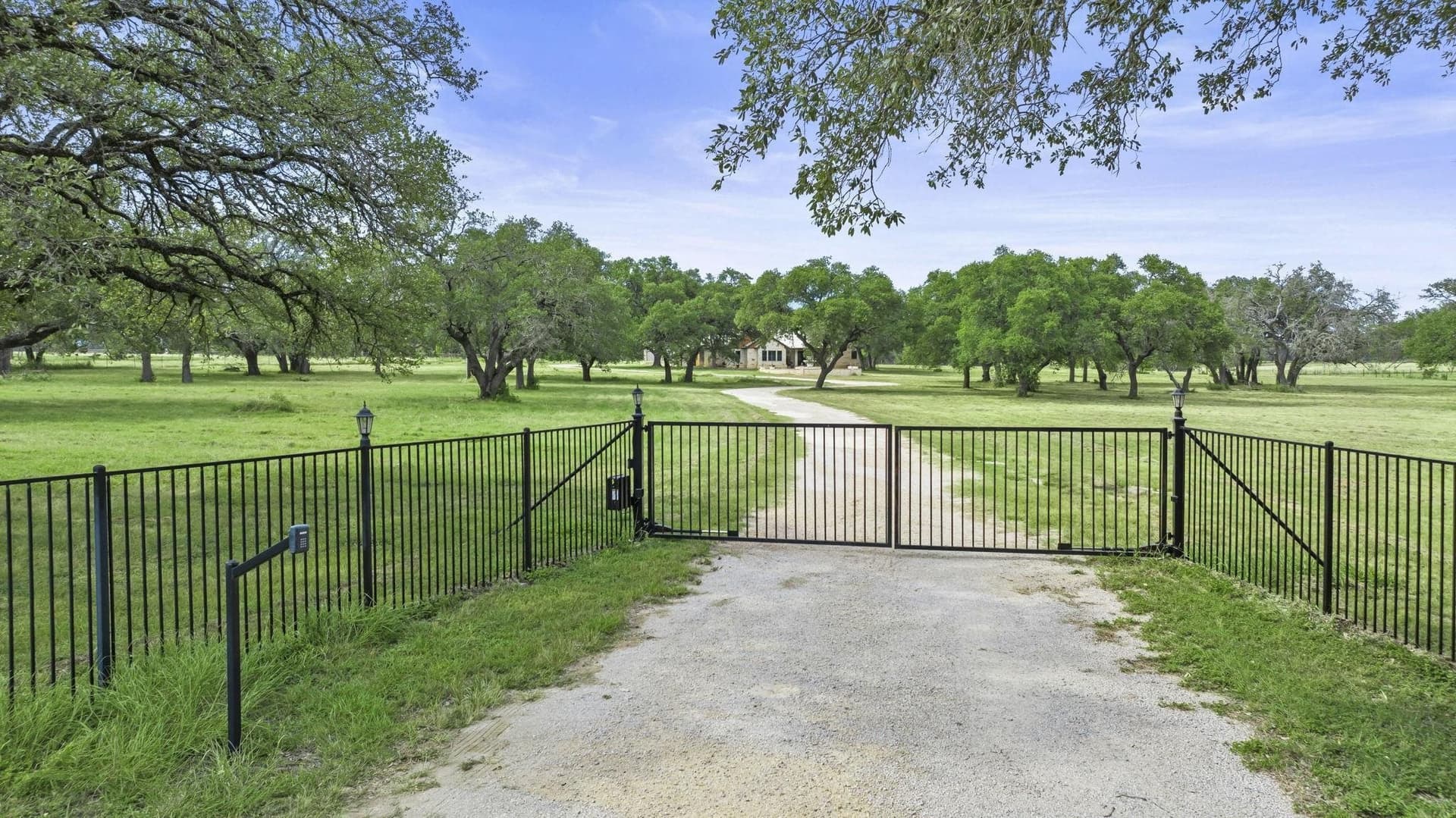 10 acres in Burnet County gallery image 3