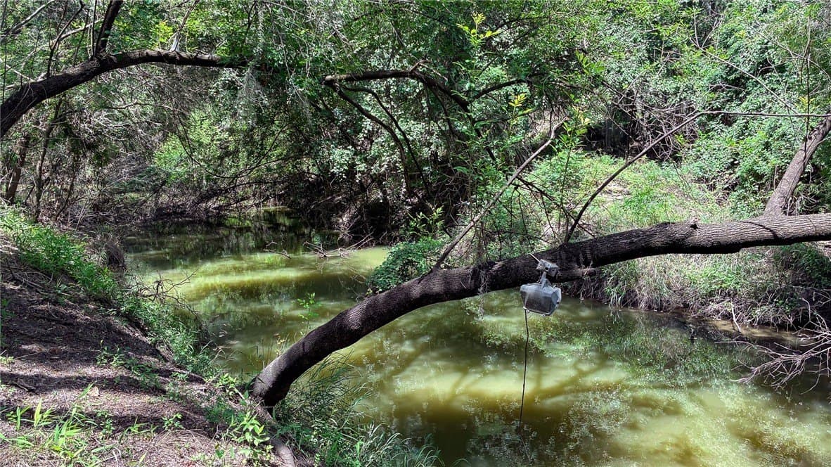 1.05 acres in Live Oak County