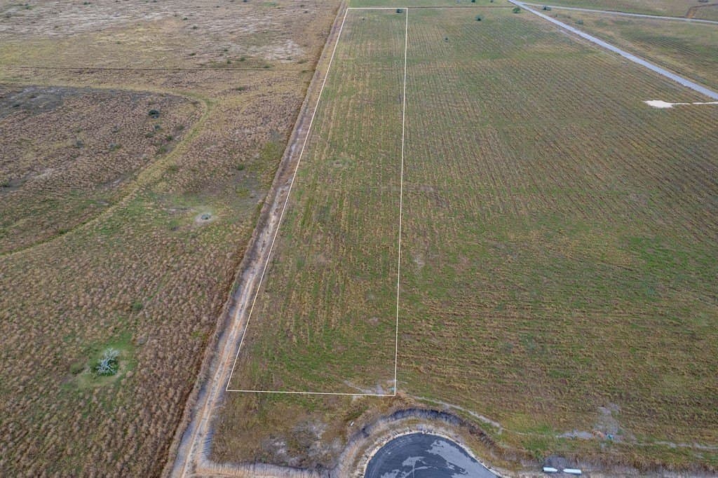 2.01 acres in Calhoun County gallery image 2