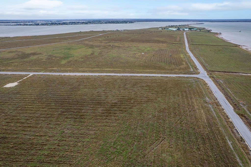 2.01 acres in Calhoun County - photo 7