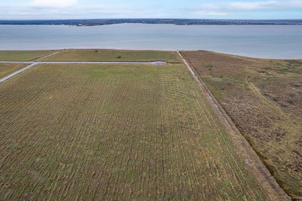 2.01 acres in Calhoun County