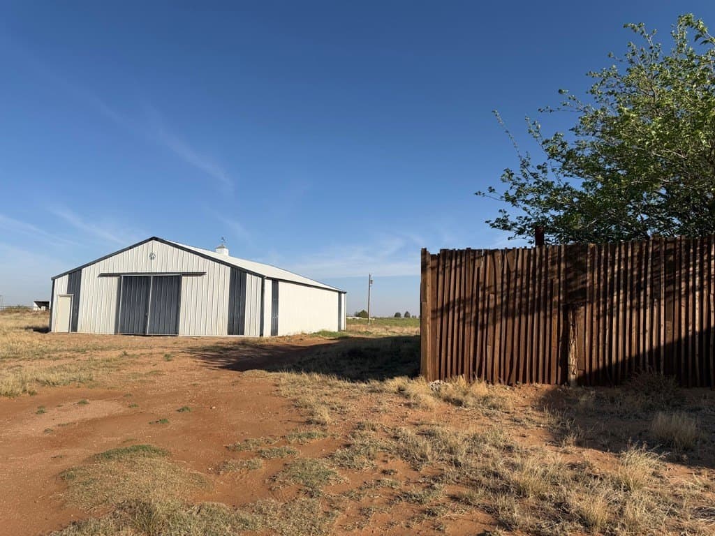 4 acres in Midland County gallery image 3