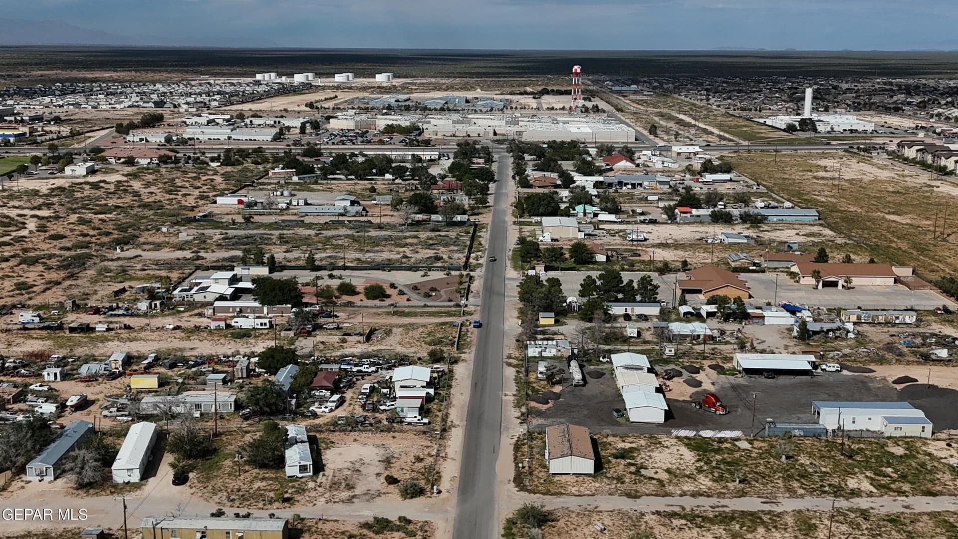 1.18 acres in El Paso County gallery image 3