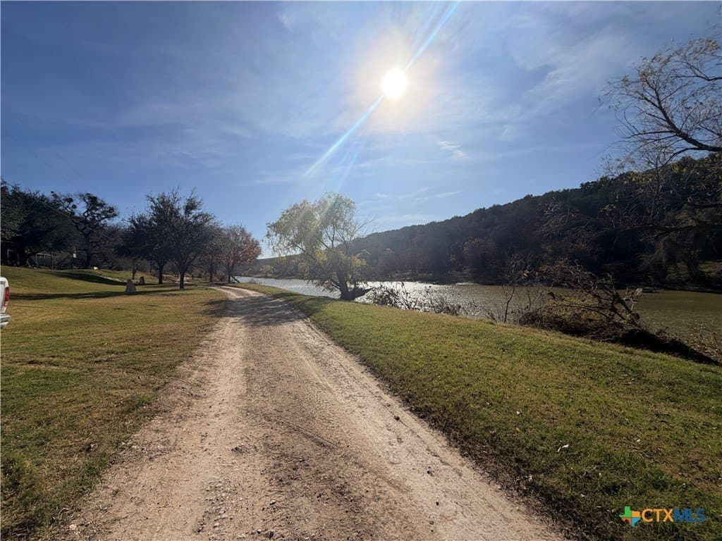 5.33 acres in Lampasas County - photo 5