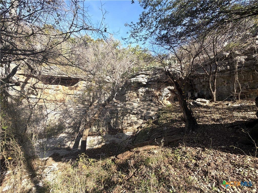 5.33 acres in Lampasas County - photo 10