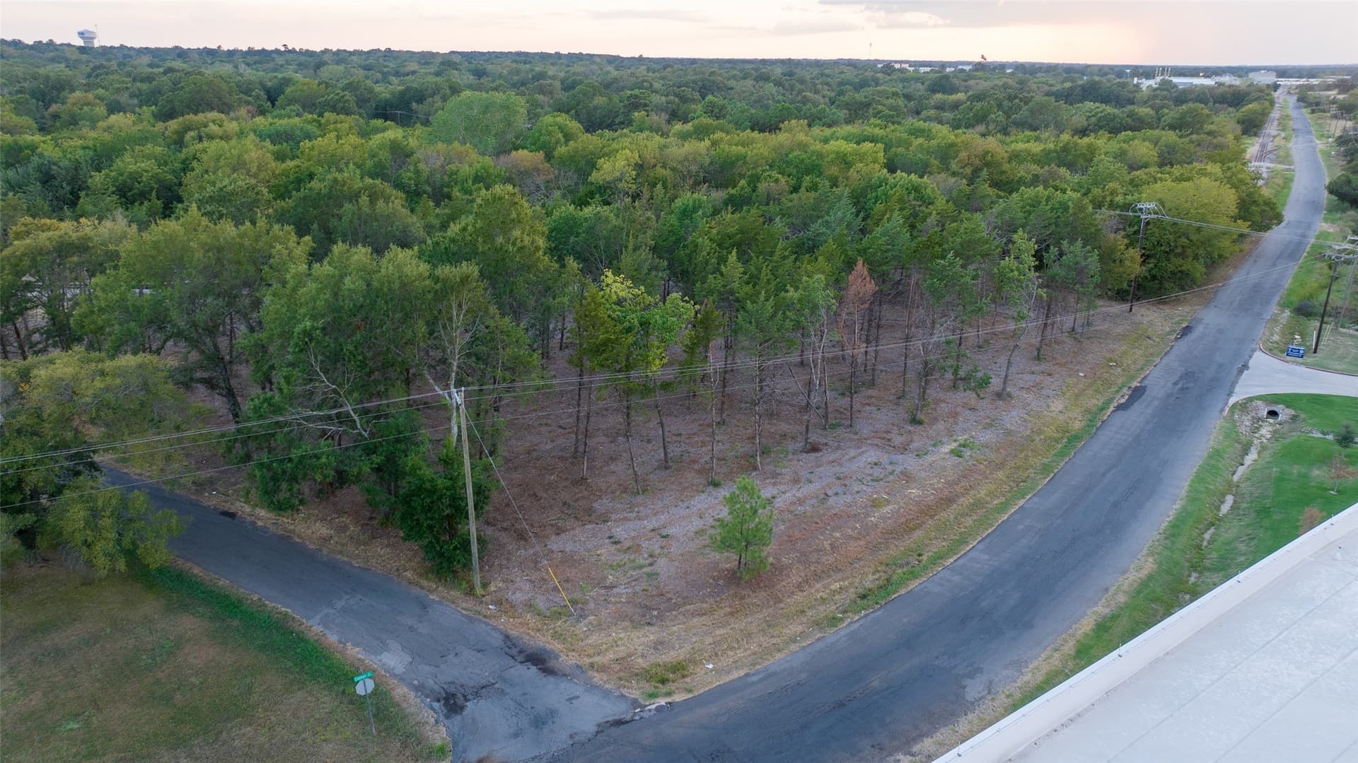 3.8 acres in Lamar County