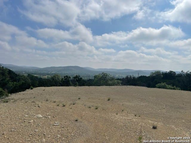 7.48 acres in Bandera County gallery image 2