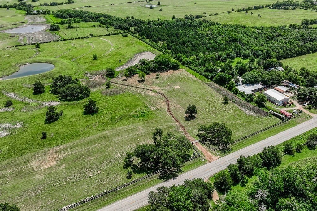 8.75 acres in Fayette County - photo 10