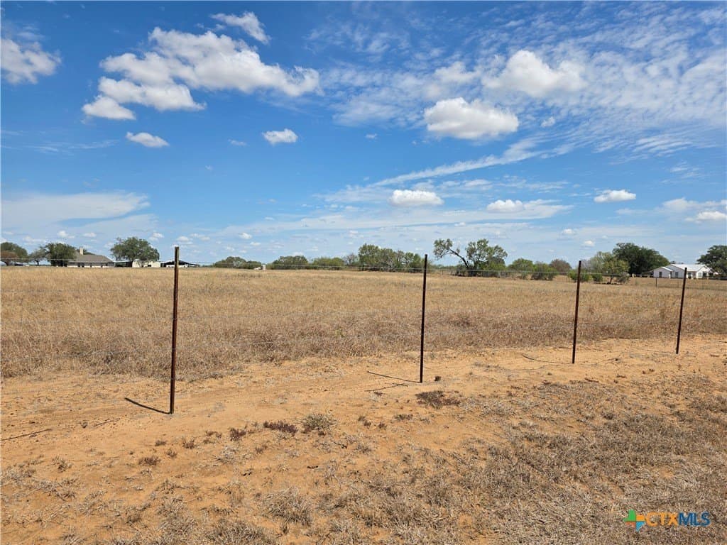 5.5 acres in Bexar County - photo 4