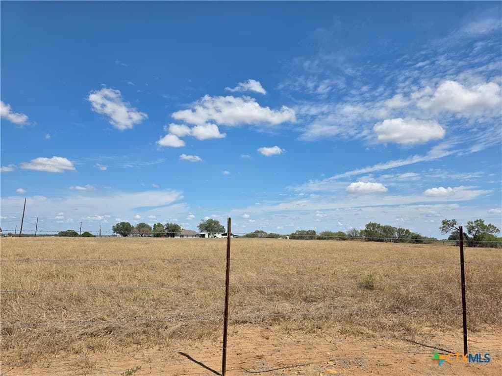 5.5 acres in Bexar County - photo 3