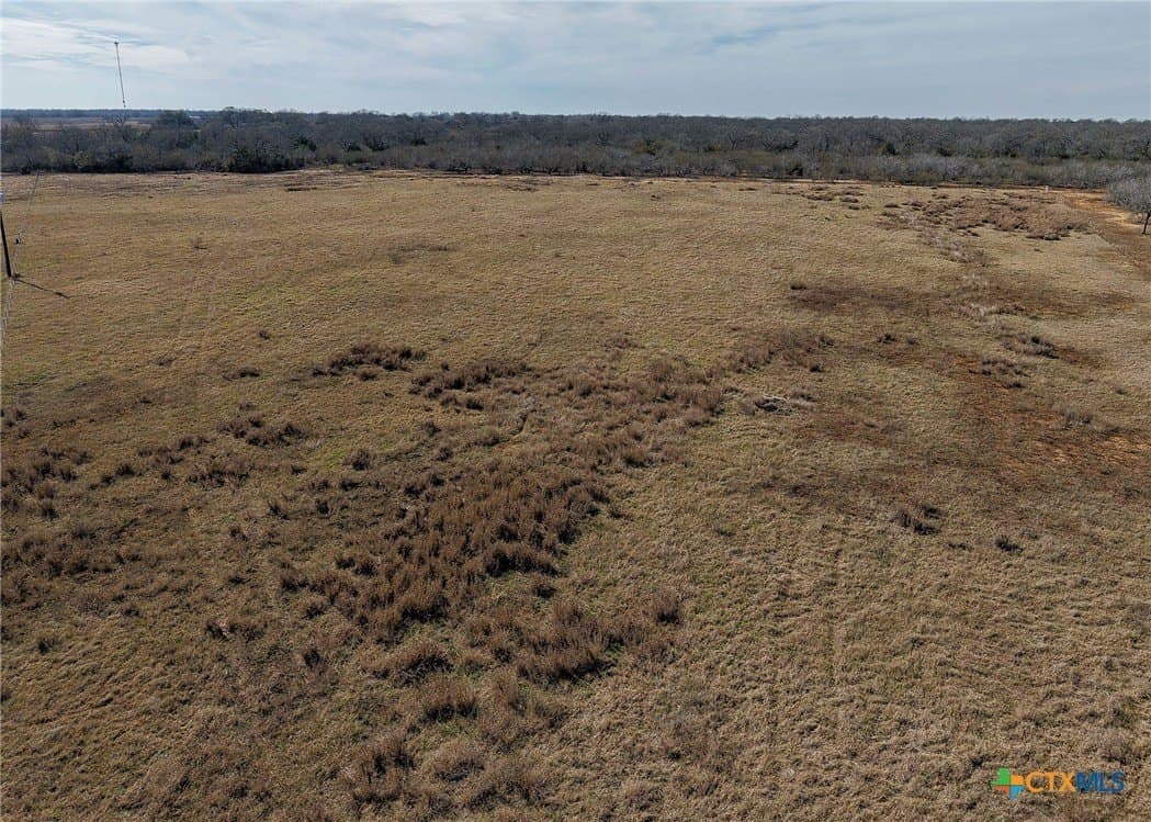 6.65 acres in Gonzales County gallery image 3