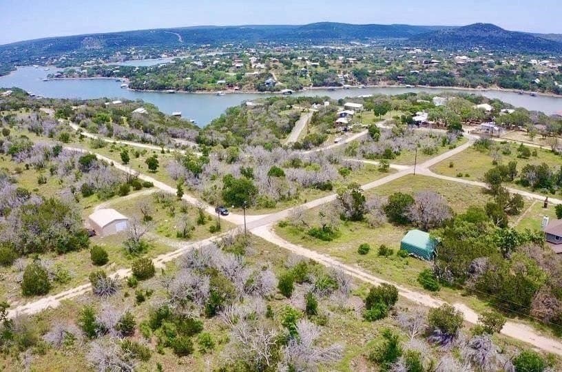 0.8 acres in Burnet County gallery image 2