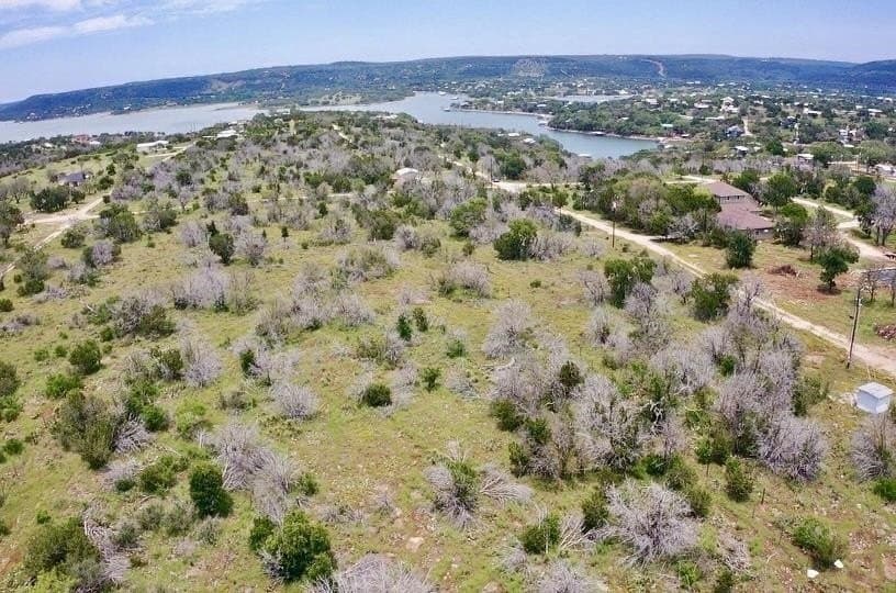 0.8 acres in Burnet County gallery image 3