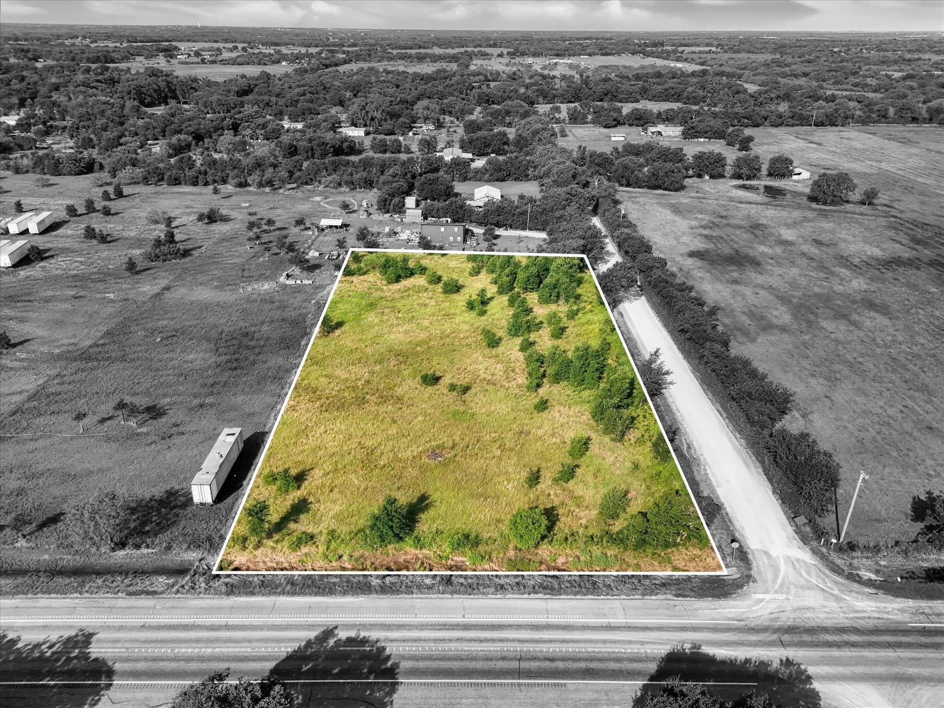 2.08 acres in McLennan County gallery image 3