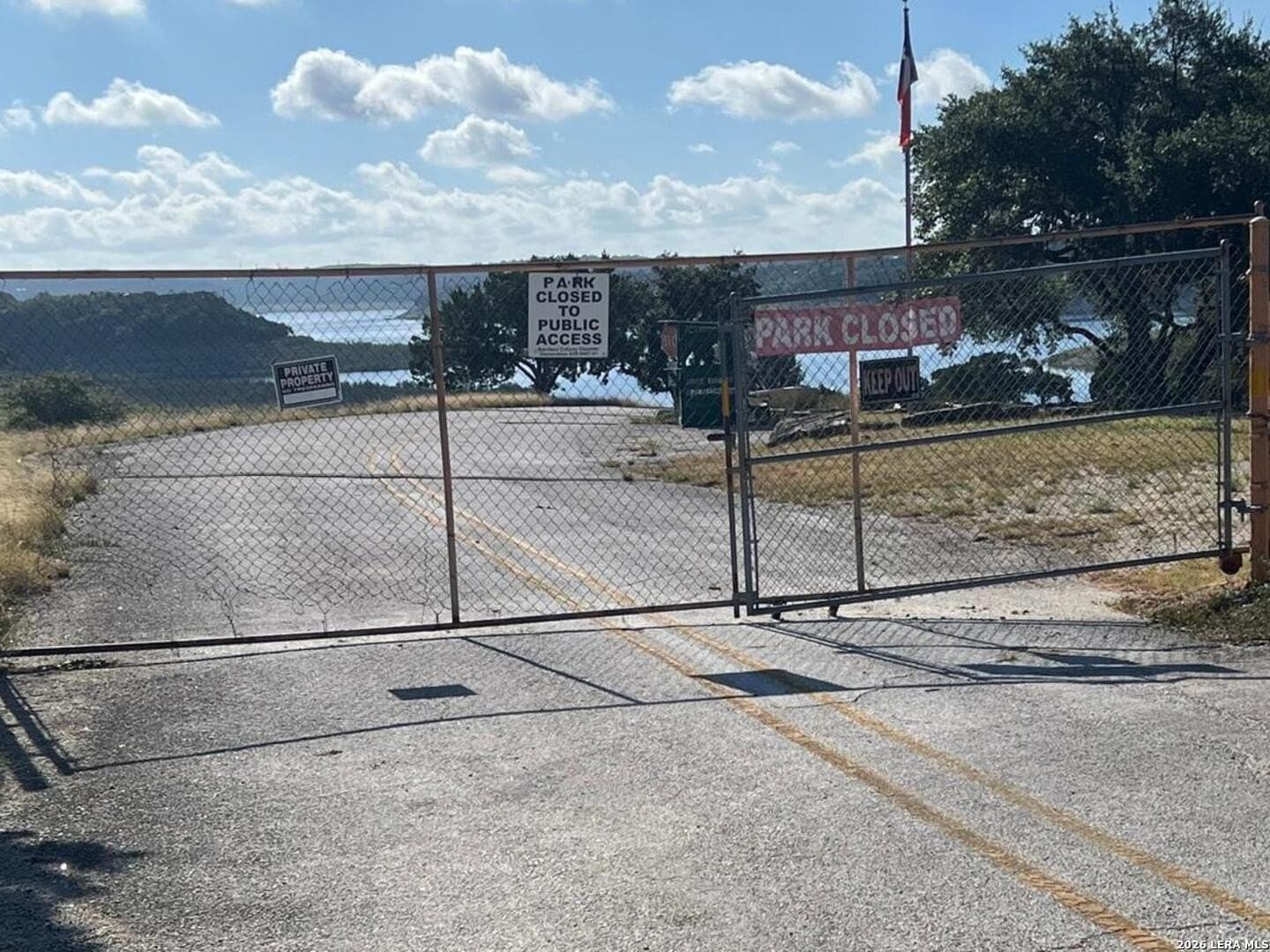 3.32 acres in Bandera County - photo 39