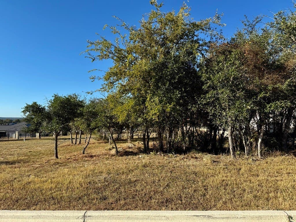 0.53 acres in Kerr County - photo 18