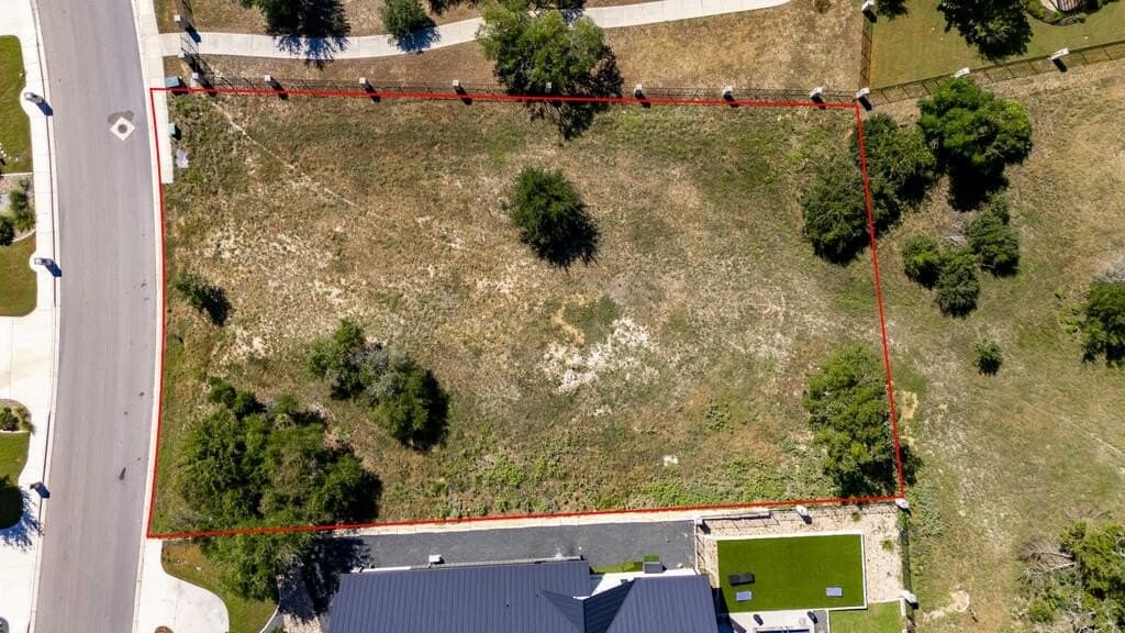 0.53 acres in Kerr County - photo 8