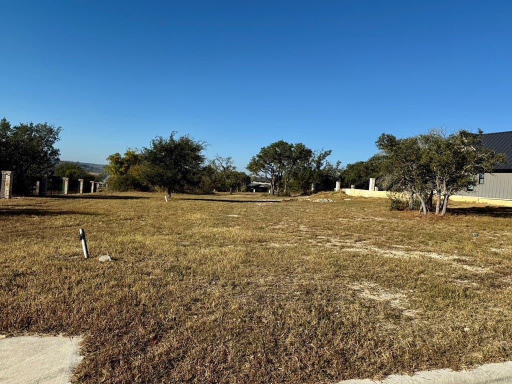 0.53 acres in Kerr County gallery image 4
