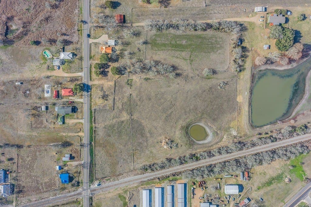 9.64 acres in Fayette County gallery image 3