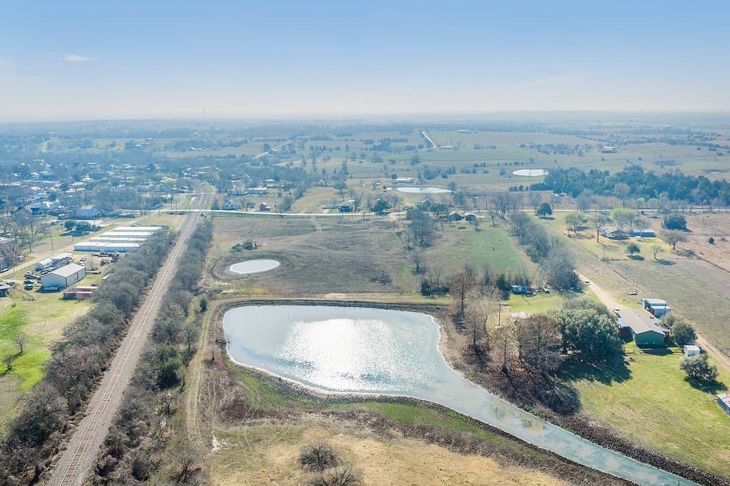 9.64 acres in Fayette County - photo 17