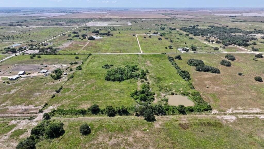 21.03 acres in Blessing Area County - photo 2