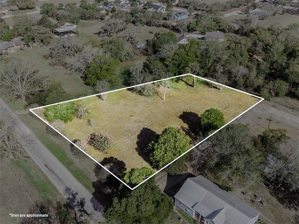 1.36 acres in Fayette County gallery image 2