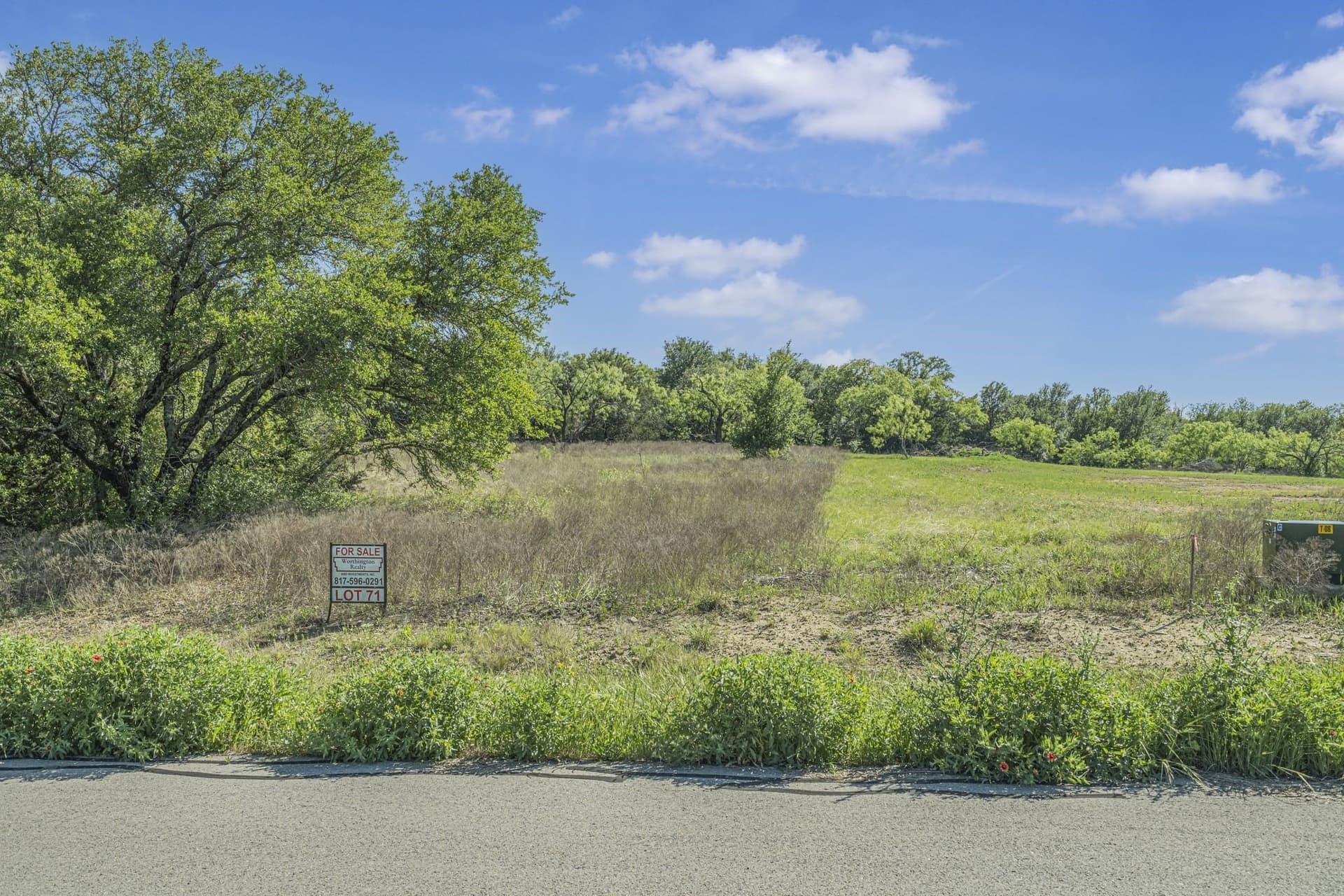 2.3 acres in Parker County