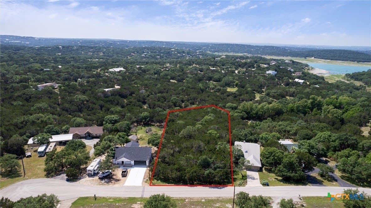 1.08 acres in Comal County gallery image 3