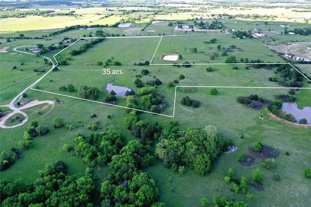 35 acres in Cooke County
