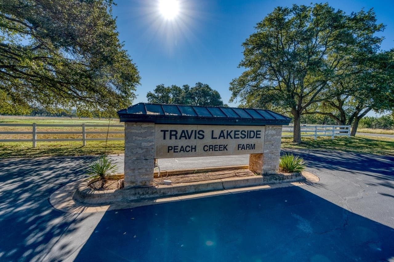 1.58 acres in Travis County - photo 9