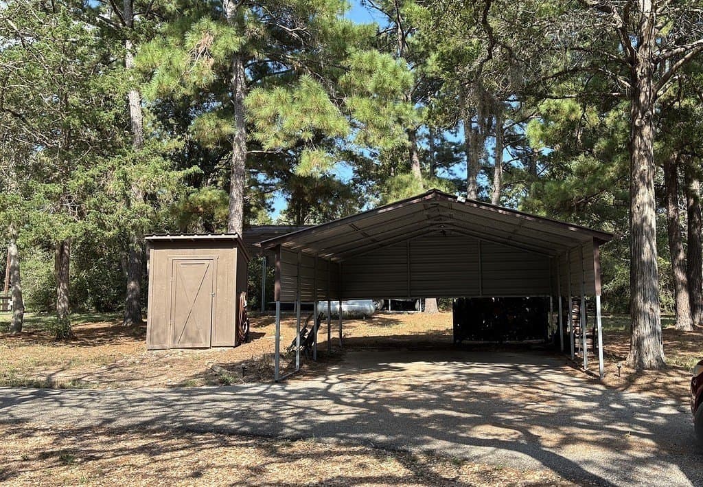 5 acres in Colorado County - photo 17
