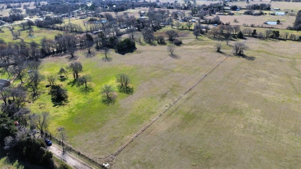 10.01 acres in Henderson County gallery image 4