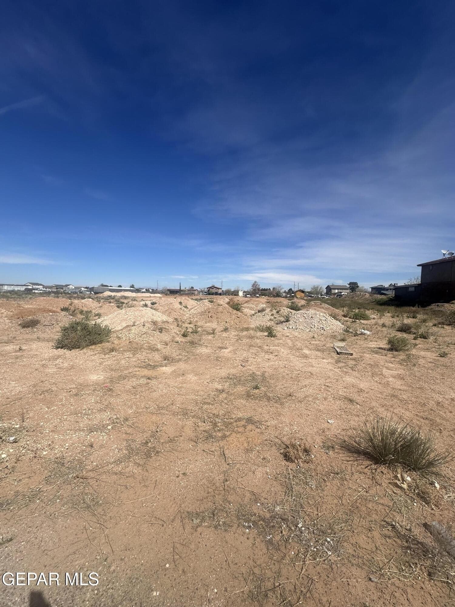 0.91 acres in El Paso County gallery image 3