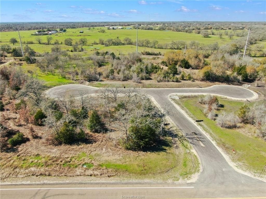 1.03 acres in Brazos County gallery image 3