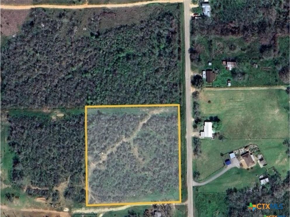 2 acres in Guadalupe County - photo 2