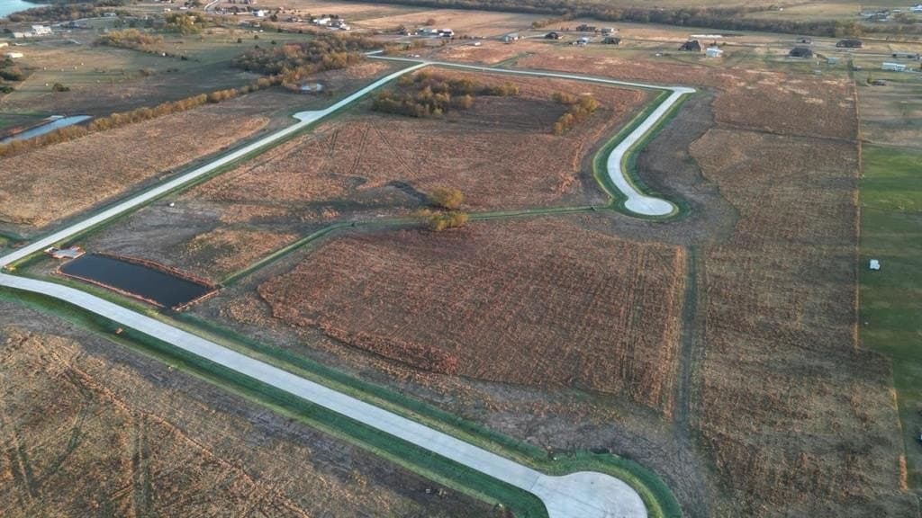2 acres in Denton County gallery image 4