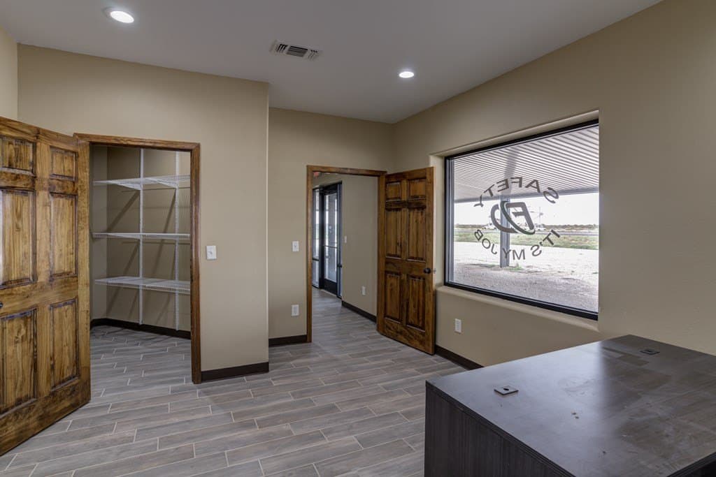 10 acres in Gaines County gallery image 4
