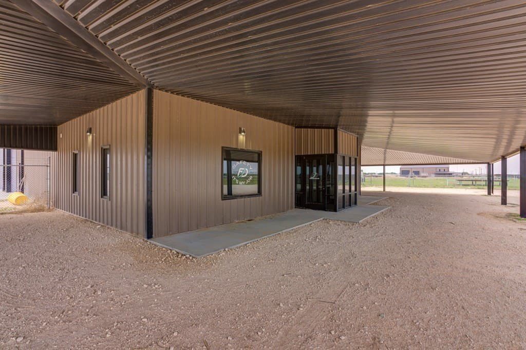 10 acres in Gaines County gallery image 2