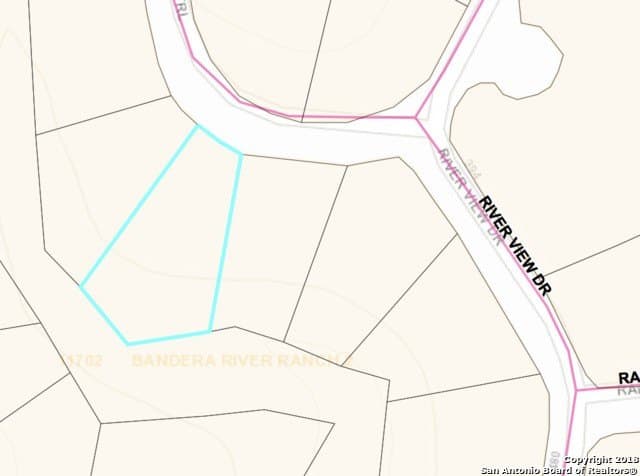0.8 acres in Bandera County gallery image 3