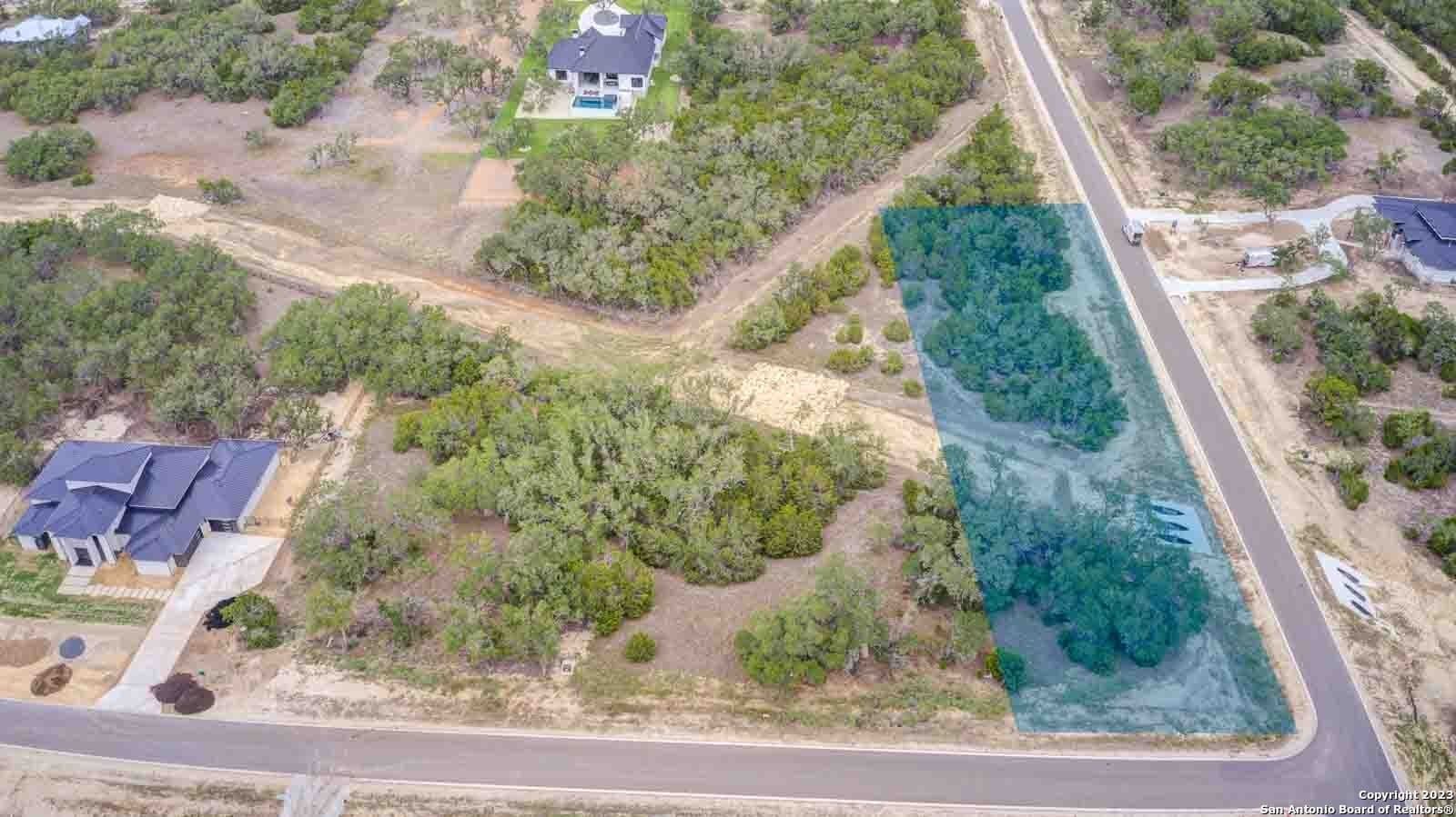 1.26 acres in Comal County gallery image 2