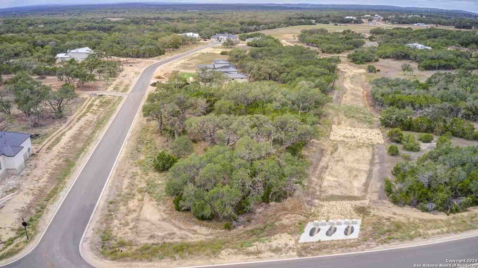 1.26 acres in Comal County gallery image 3