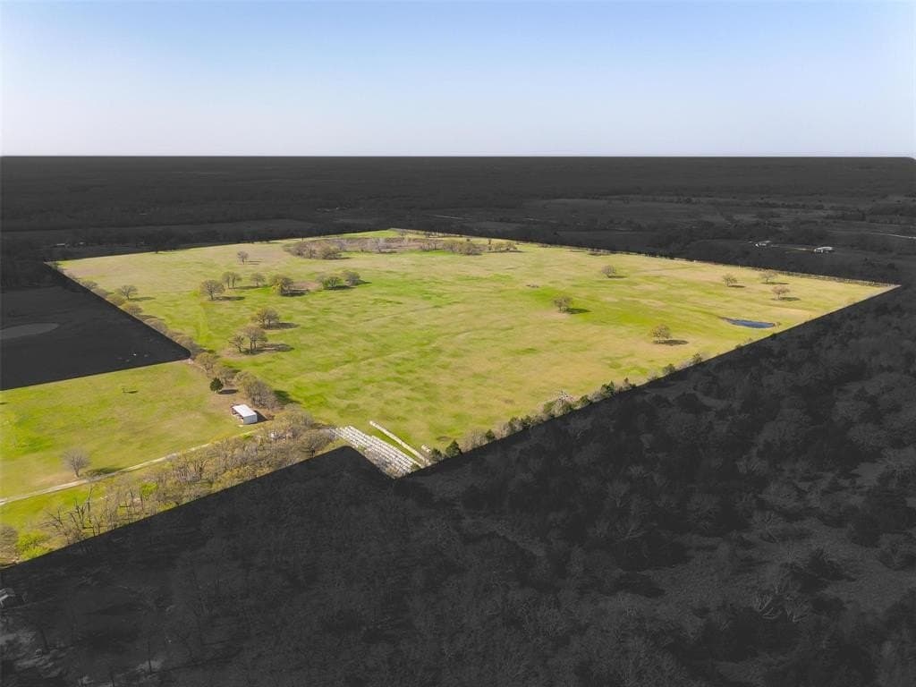 114.3 acres in Henderson County