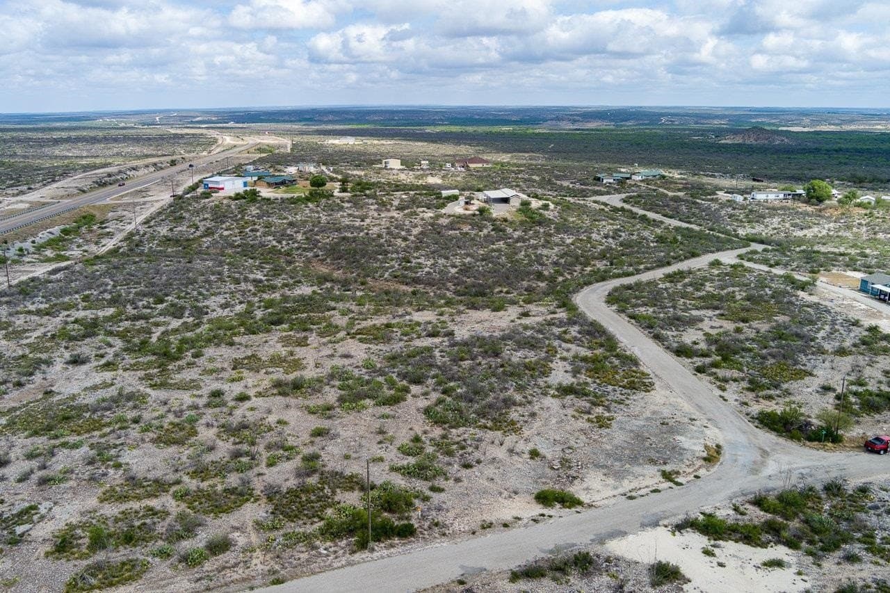 1.43 acres in Val Verde County - photo 2