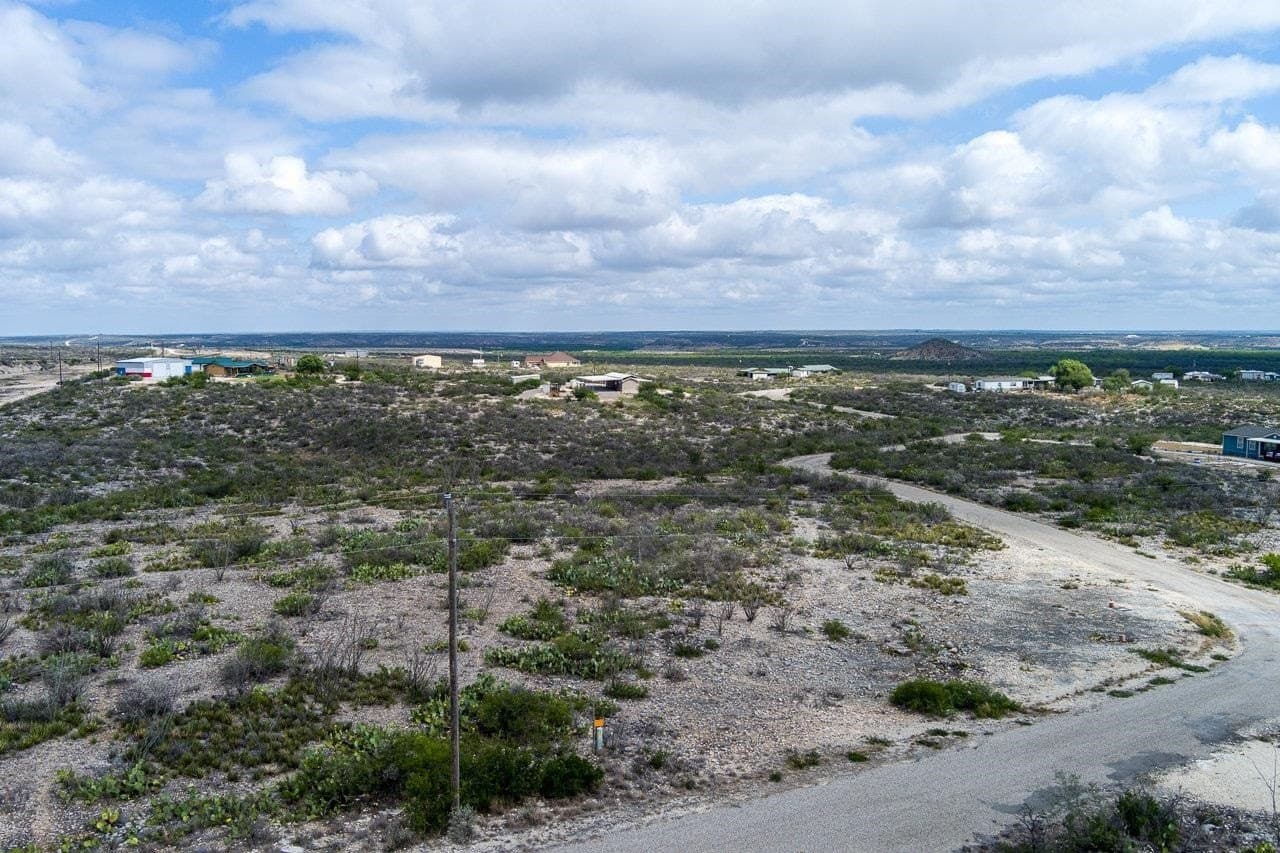 1.43 acres in Val Verde County - photo 11