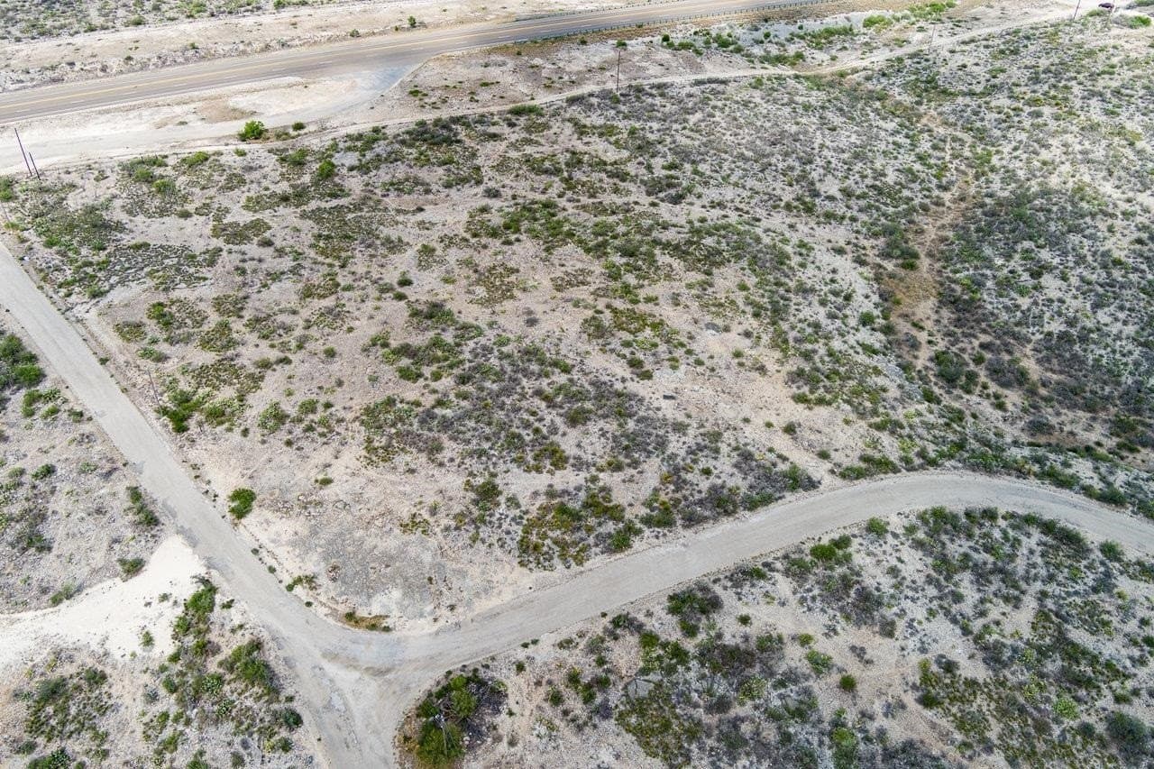 1.43 acres in Val Verde County - photo 17