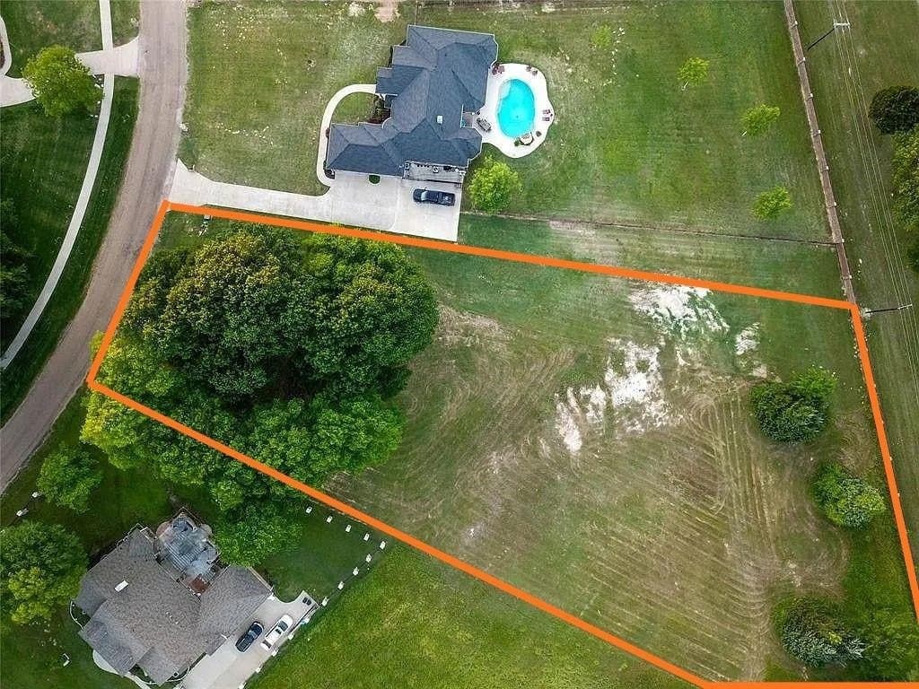 1.47 acres in Kaufman County
