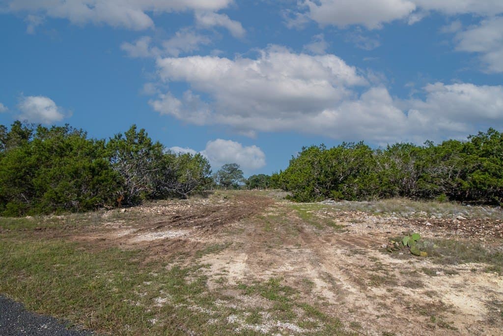 18.49 acres in Kerr County gallery image 4